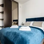 Flatbook Comfort Old Town 8 *
